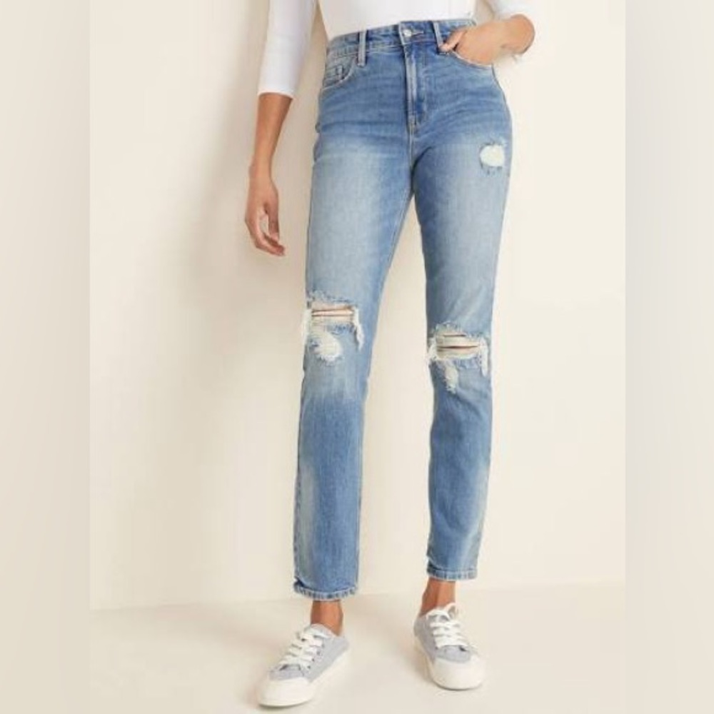 Old Navy Power Straight Distressed Denim Jeans medium wash Size 2​​​​​​​​